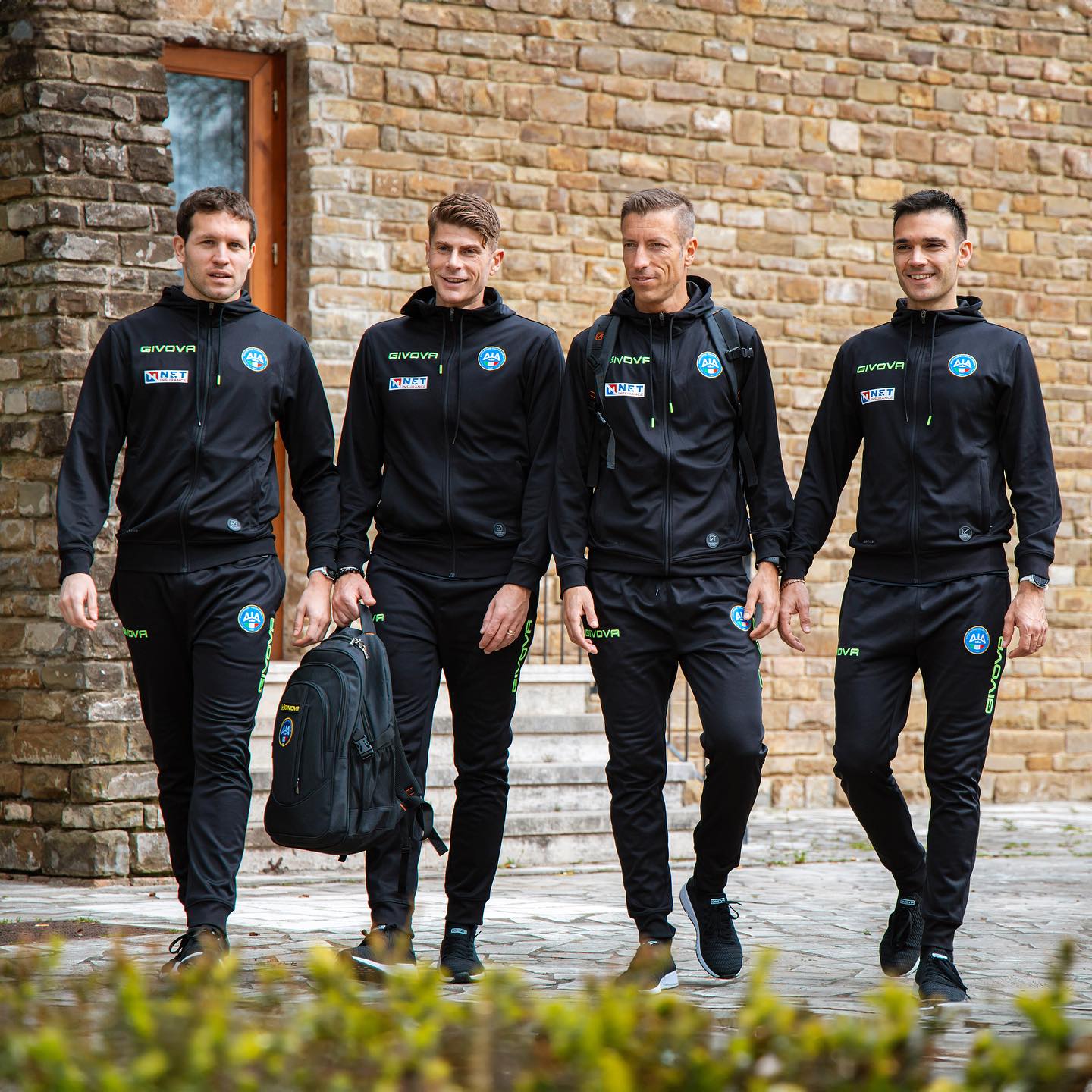 Teplákové soupravy Givova – pánské, dámské i dětské